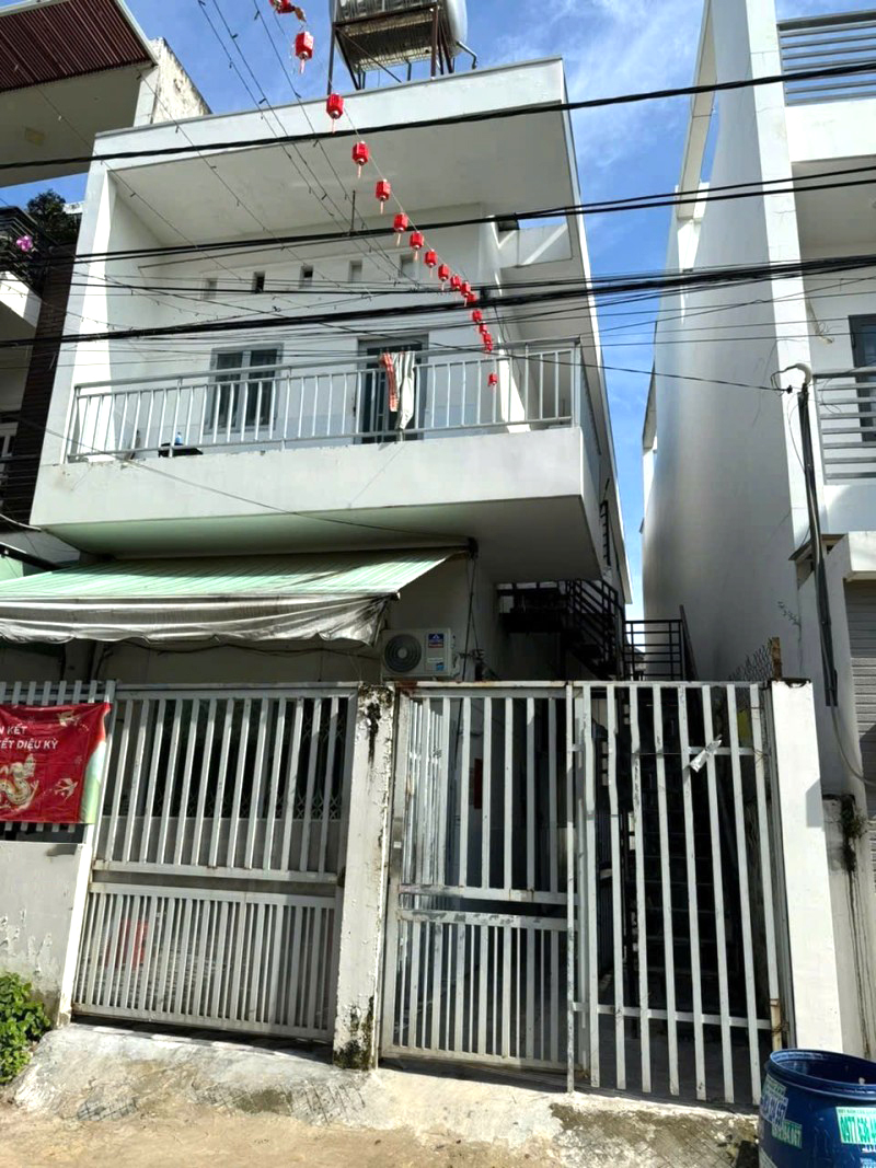 Bán Dãy Trọ 9 Phòng Hẻm Xe Hơi 117m2_6.5x20m Chỉ 7,99 tỷ Dòng tiền 25tr/tháng Gần Lã Xuân Oai TNPA. - Ảnh 1